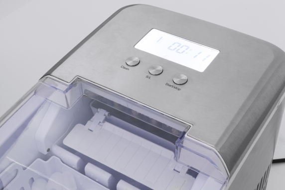 Caso | Ice cube machine | IceChef Pro | 120 W | Capacity 2.2 L | Stainless steel