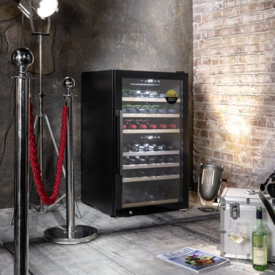 Caso | Smart Wine Cooler | WineExclusive 66 | Energy efficiency class G | Showcase | Free standing | Bottles capacity bottles | Cooling type Compressor technology | Black