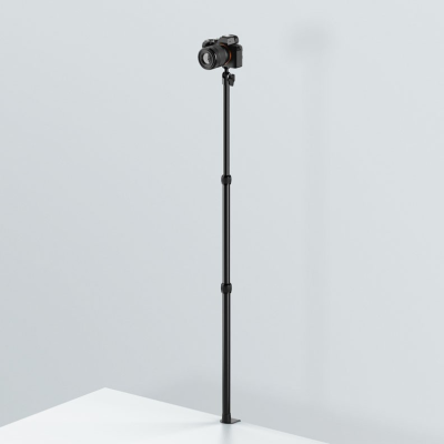 Elgato | Master Mount L | The ultimate space-saving standalone solution and all-essential host to a multitude of accessories; Two sizes, each with a ball head, 1 / 4-inch screw and padded clamp. For precise height adjustment in setups where maximum st