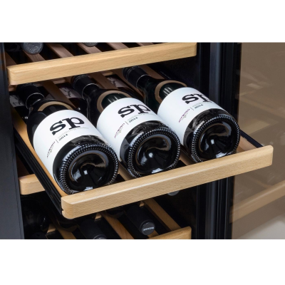 Caso | Wine cooler | WineComfort 24 | Energy efficiency class G | Showcase | Bottles capacity 24 bottles | Cooling type Compressor technology | Black