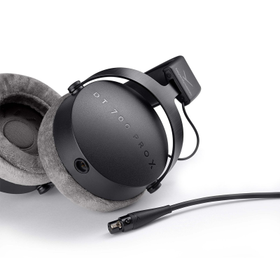 Beyerdynamic | Studio Headphones | DT 700 PRO X | Over-Ear | Noise reduction | Black
