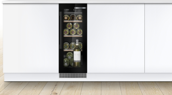 Bosch | Wine Cooler | KUW20VHF0 Series 6, | Energy efficiency class F | Built-in | Bottles capacity 21 | Black