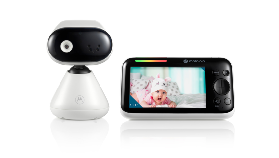 Motorola | Video Baby Monitor | PIP1500 5.0" | 5.0" color display with 480 x 272px resolution; 5.0" color display with 480 x 272px resolution; Digital zoom; Secure and private connection; LED sound level indicator; Two-way talk; Room temperature mon