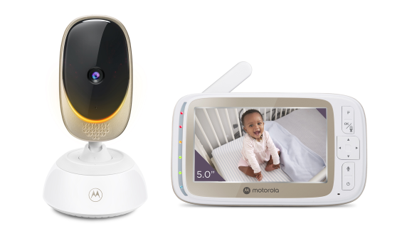 Motorola | Wi-Fi Video Baby Monitor with Mood Light | VM85 CONNECT 5.0" | 5" TFT color display with 480 x 272 resolution; Lullabies; Two-way talk; Room temperature monitoring; Infrared night vision; LED sound level indicator; Wi-Fi connectivity for 