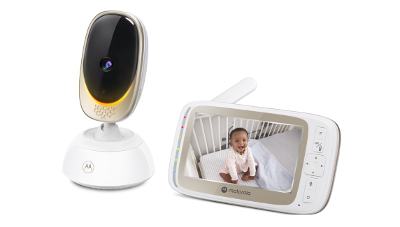 Motorola | Wi-Fi Video Baby Monitor with Mood Light | VM85 CONNECT 5.0" | 5" TFT color display with 480 x 272 resolution; Lullabies; Two-way talk; Room temperature monitoring; Infrared night vision; LED sound level indicator; Wi-Fi connectivity for 