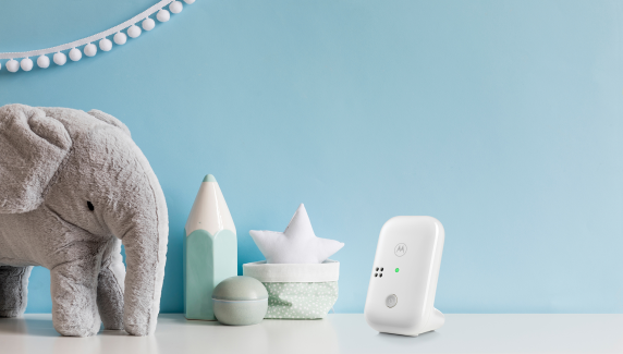 Motorola | Audio Baby Monitor | PIP10 | DECT Wireless Technology; High sensitivity microphone and crystal clear sound; Low Battery Alert; Mute / sound detection alert; Portable parent unit | White