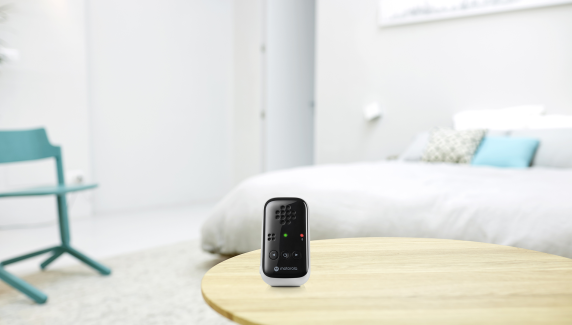 Motorola | Audio Baby Monitor | PIP10 | DECT Wireless Technology; High sensitivity microphone and crystal clear sound; Low Battery Alert; Mute / sound detection alert; Portable parent unit | White