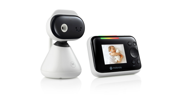 Motorola | Video Baby Monitor | PIP1200 2.8" | 2.8" diagonal color screen; 2.4GHz FHSS wireless technology for in-home viewing; Digital zoom; Secure and private connection; LED sound level indicator; Two-way talk; Room temperature monitoring; Infrar