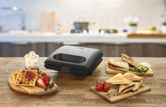 Gorenje | Sandwich maker | SM703GCB | 700 W | Number of plates 3 | Number of pastry 2 | Black