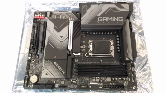 SALE OUT. GIGABYTE Z790 GAMING X AX 1.0 M / B, | Gigabyte | Z790 GAMING X AX 1.0 M / B | Processor family Intel | Processor socket LGA1700 | DDR5 DIMM | Memory slots 4 | Supported hard disk drive interfaces SATA, M.2 | Number of SATA conn