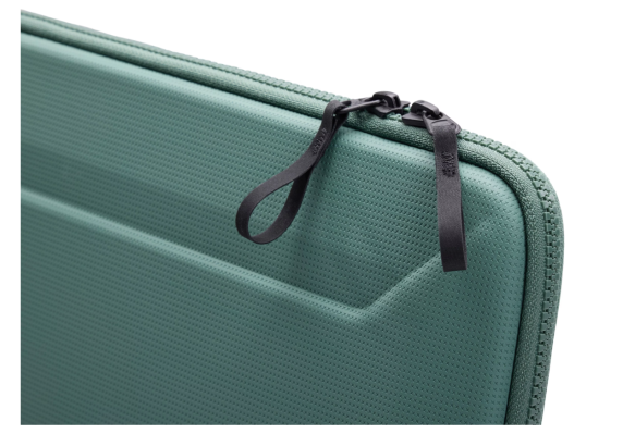 Thule Gauntlet | Fits up to size 14 " | MacBook Sleeve | Hazy green