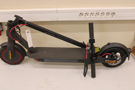 SALE OUT. Xiaomi Mi Electric Scooter Pro 2 (Black) | Xiaomi Mi Electric Scooter Pro 2 | 600 W | 25 km / h | 3 month(s) | Black | USED, SCRATCHED, DIRTY, MISSING INNER PACKAGING