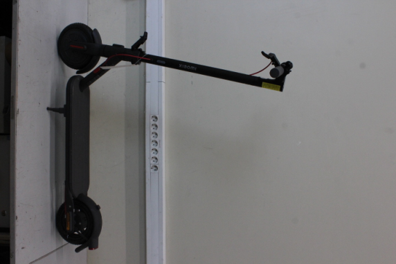 SALE OUT. Xiaomi Electric Scooter 4 Lite EU | Xiaomi Electric Scooter 4 Lite EU | 300 W | 25 km / h | 8.5 " | 3 month(s) | Black | USED, DAMAGED PACKAGING, MISSING: CHARGER AND HEXAGON WRENCH