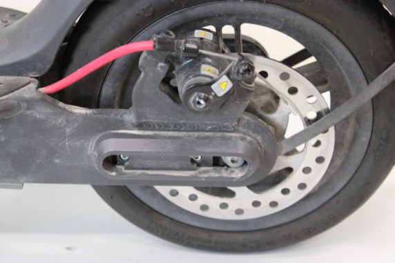 SALE OUT. Xiaomi Mi Electric Scooter Pro 2 (Black) | Xiaomi Mi Electric Scooter Pro 2 | 600 W | 25 km / h | 3 month(s) | Black | USED, SCRATCHED, DIRTY, SMALL CRACK BEHIND LEG, MISSING: CHARGER, MANUAL AND LEFT BACK REFLECTOR