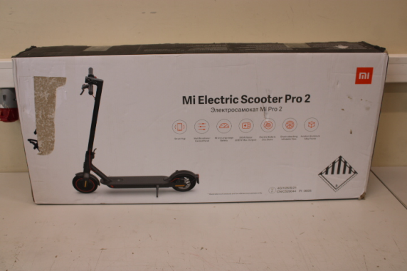 SALE OUT. Xiaomi Mi Electric Scooter Pro 2 (Black) | Xiaomi Mi Electric Scooter Pro 2 | 600 W | 25 km / h | 3 month(s) | Black | USED, SCRATCHED, DIRTY, SMALL CRACK BEHIND LEG, MISSING: CHARGER, MANUAL AND LEFT BACK REFLECTOR