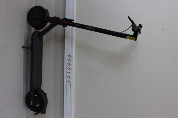 SALE OUT. Xiaomi Electric Scooter 4 Lite EU | Xiaomi Electric Scooter 4 Lite EU | 300 W | 25 km / h | 8.5 " | 3 month(s) | Black | USED AS DEMO, WITHOUT ORIGINAL PACKAGING