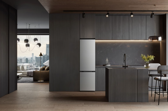 LG Refrigerator | GBBSJ10EPY | Energy efficiency class E | Free standing | Combi | Height 186 cm | No Frost system | Fridge net capacity 220 L | Freezer net capacity 113 L | Display | 35 dB | Prime Silver