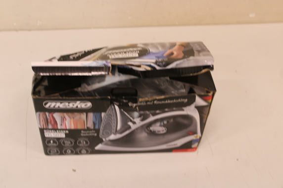 SALE OUT. Mesko MS 5037 Steam iron 2800W, Grey | Mesko MS 5037 | Steam Iron | 2800 W | Water tank capacity 170 ml | Continuous steam 35 g / min | Grey | DAMAGED PACKAGING, SCRATCHED ON KERAMIC PLATE