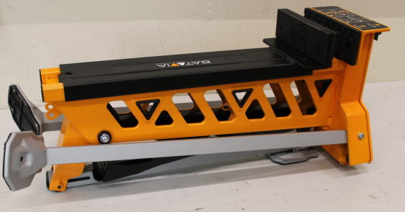 Batavia B.V. Croc Lock Workbench and Clamping Station | DAMAGED PACKAGING, SCRATCHED ON CORPUS