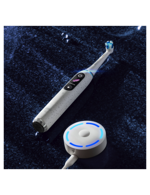Oral-B | Electric Toothbrush | iO10 Series | Rechargeable | For adults | Number of brush heads included 1 | Number of teeth brushing modes 7 | Stardust White