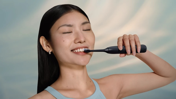 Philips | Electric Toothbrush | Sonicare Series 5300 | Rechargeable | For adults | Number of brush heads included 1 | Number of teeth brushing modes 1 | Black