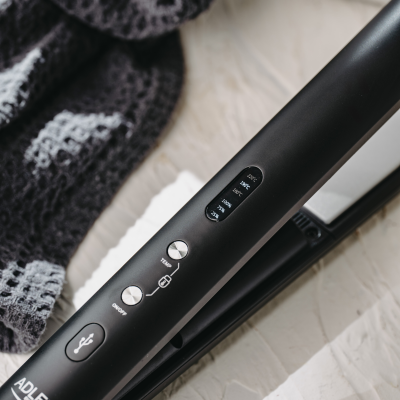 Adler Cordless Hair Straightener | AD 2327 | Ceramic heating system | Display LED | Temperature (min) 160 °C | Temperature (max) 220 °C | Black