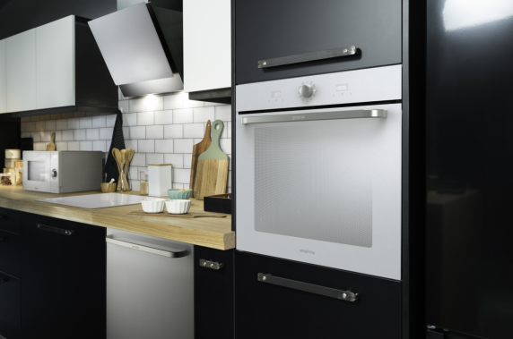 Gorenje Oven | BOS6737SYW | 77 L | Electric | AquaClean | Mechanical control | Steam function | Height 59.5 cm | Width 59.5 cm | White