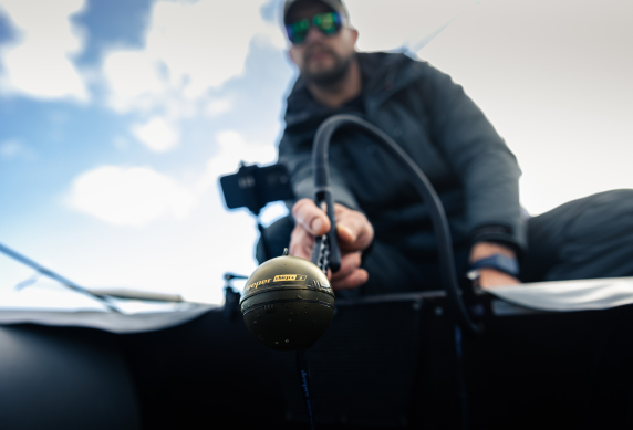 Deeper CHIRP+3 sonar +36W foldable solar charger power bundle