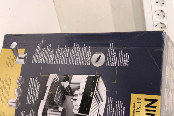 SALE OUT. Ninja ES601EU Luxe Café Premier Coffee maker, Stainless Steel | NINJA Espresso Coffee Maker | ES601EU Luxe Café Premier | Pump pressure 11 bar | Built-in milk frother | Ground | 1650 W | Black / Stainless Steel | DAMAGED PACKAGIN