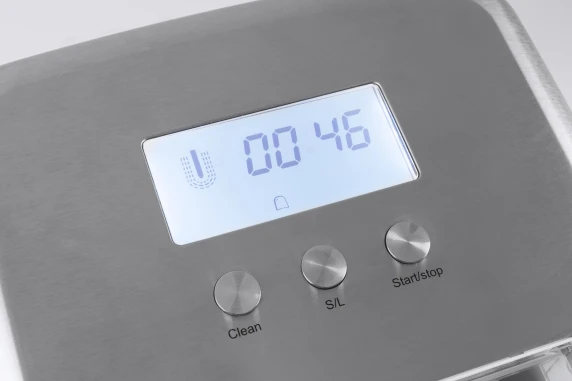 Caso  |  Ice cube machine  |  IceChef Pro  |  120 W  |  Capacity 2.2 L  |  Stainless steel