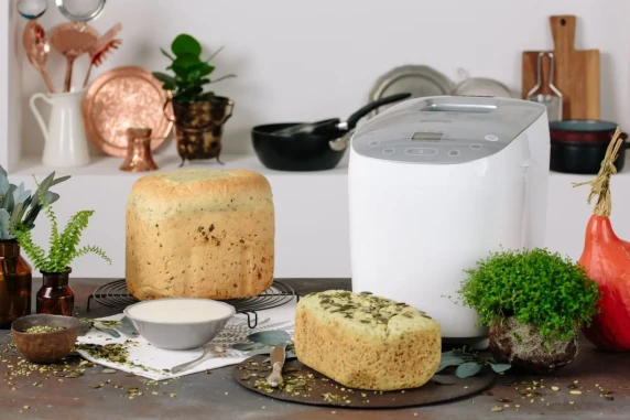 Gorenje  |  Bread maker  |  BM1600WG  |  Power 850 W  |  Number of programs 16  |  Display LCD  |  White / Silver