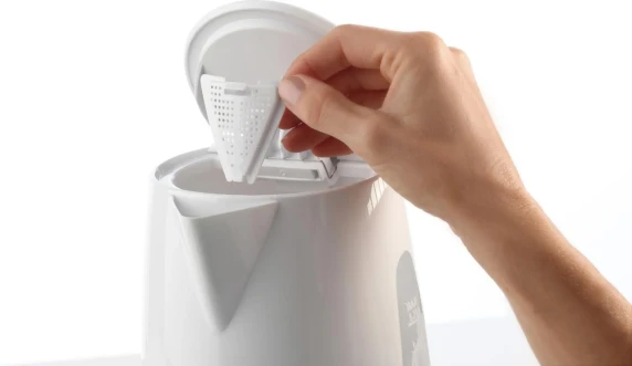 Gorenje  |  Kettle  |  K17WE  |  Electric  |  2200 W  |  1.7 L  |  Plastic / Metal  |  360° rotational base  |  White
