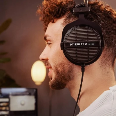Beyerdynamic studijas austiņas  |  DT 990 PRO  |  Vadu  |  Melns