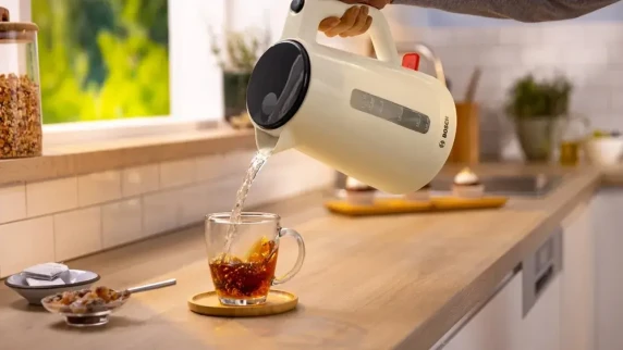 Bosch Tējkanna  |  TWK1M127  |  Elektriskā  |  2400 W  |  1.7 L  |  Plastmasa  |  Krēmīgi