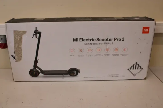 SALE OUT. Xiaomi Mi Electric Scooter Pro 2 (Black)  |  Xiaomi Mi Electric Scooter Pro 2  |  600 W  |  25 km / h  |  3 month(s)  |  Black  |  USED, SCRATCHED, DIRTY, SMALL CRACK BEHIND LEG, MISSING: CHARGER, MANUAL AND LEFT BACK REFLECTOR