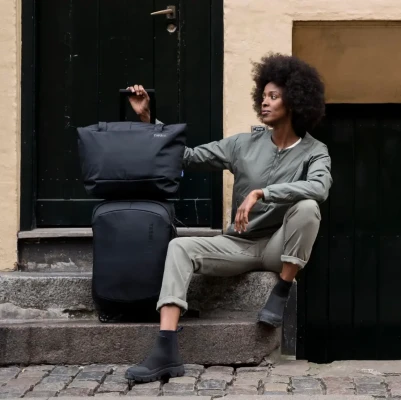 Thule Subterra 2  |  Tote bag  |  Vetiver Gray  |  10.9-16 "
