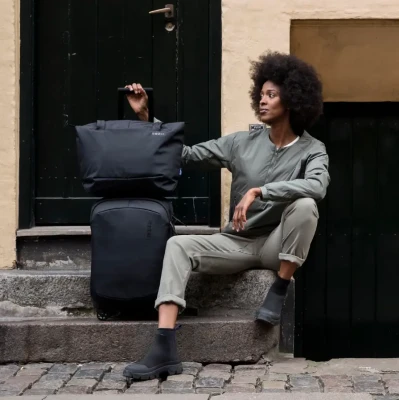 Thule Subterra 2  |  Tote  |  Black  |  10.9-16 "