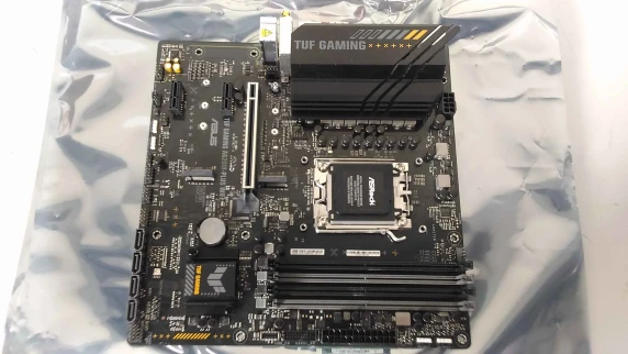 SALE OUT. ASUS TUF GAMING A620M-PLUS WIFI  |  Asus TUF GAMING A620M-PLUS WIFI  |  Processor family AMD  |  Processor socket AM5  |  DDR5 DIMM  |  Memory slots 4  |  Supported hard disk drive interfaces 	SATA, M.2  |  Number of SATA connectors 4  |  Chipse