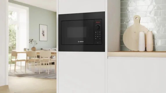 Bosch Microwave  |  BFL523MB4 Series 2  |  Built-in  |  20 L  |  800 W  |  Black