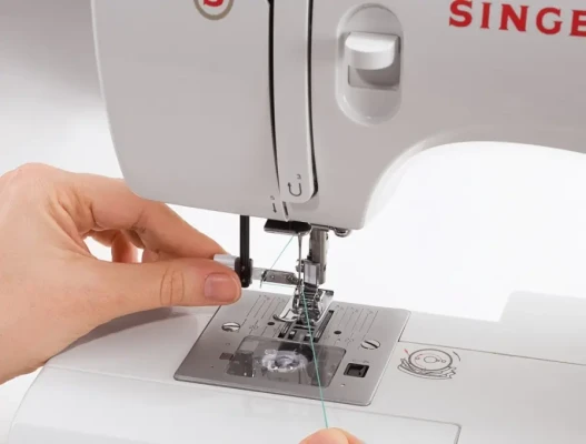 Singer  |  Talent  |  SMC 3321  |  Number of stitches 21  |  Number of buttonholes 1  |  White