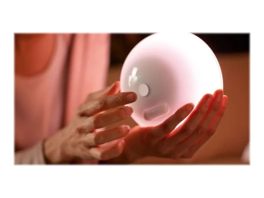 Philips Hue  |  Hue Go pārnēsājamā gaisma  |  6 W  |  Balta un krāsu atmosfēra  |  Zigbee