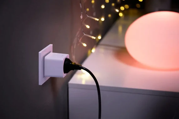 Philips Hue  |  Hue Smart Plug Type F  |  ZigBee Light Link  |  White