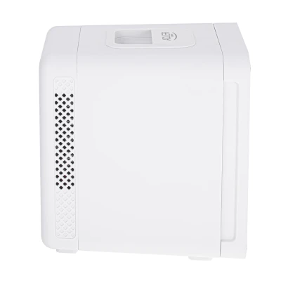 Adler  |  Mini refrigerator with mirror  |  AD 8085  |  Free standing  |  Larder  |  Height 27 cm  |  Fridge net capacity 4 L  |  White