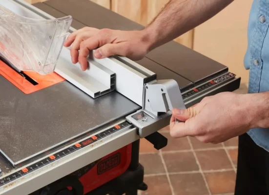 BLACK & DECKER  |  Table Saw, 254 mm  |  BES720-QS