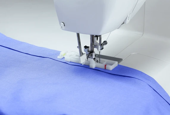 Singer  |  Sewing Machine  |  6199 Brilliance  |  Number of stitches 100  |  Number of buttonholes 6  |  White