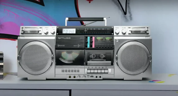 Muse  |  Ghetto Blasters  |  M-380 GBS  |  AUX ieeja  |  Bluetooth  |  Kasetes atskaņotājs  |  CD atskaņotājs