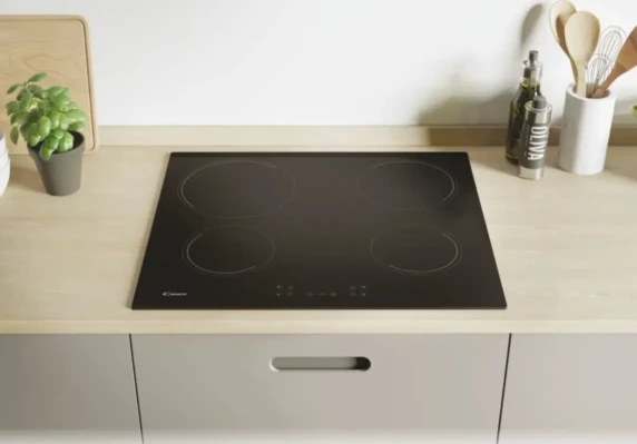 Candy  |  Built-in Vitroceramic Hob  |  CH64CCB / 4U2  |  4 Cooking Zones  |  Touch Controls  |  Black