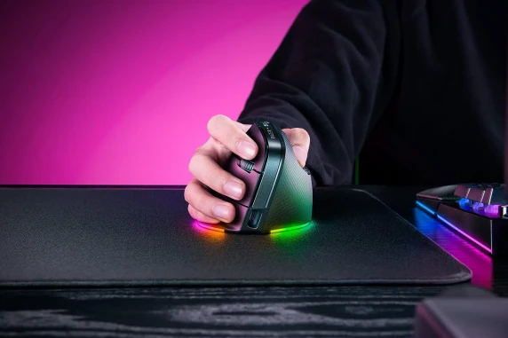 Razer  |  Ergonomiska pele  |  Pro Click V2 Vertikālā  |  Bezvadu