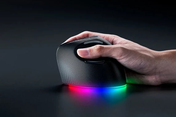 Razer  |  Ergonomiska pele  |  Pro Click V2 Vertikālā  |  Bezvadu