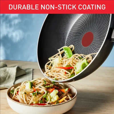 TEFAL Pan  |  H0561942  |  Wok  |  Diameter 28 cm  |  Suitable for induction hob  |  Fixed handle  |  Black